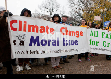 Novembre 21, 2015, Washington, DC USA : des militants de l'environnement manifestation devant la Maison Blanche Banque D'Images