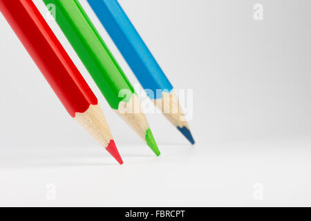Trois crayons de couleur dans les couleurs RGB Banque D'Images