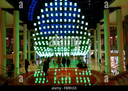 Luminaires - un affichage à l'éclairage spectaculaire le jardin d'hiver, Brookfield Place, New York City, New York Banque D'Images