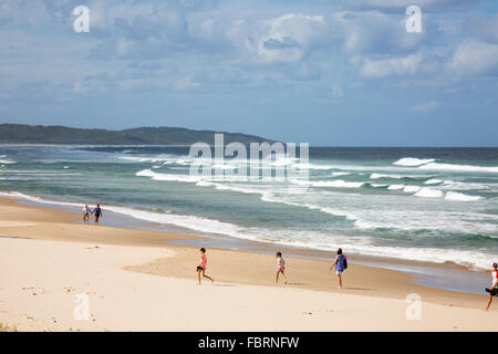 Lennox Head et Seven Mile Beach sur la côte nord de la Nouvelle-Galles du Sud, Australie. Une destination de vacances populaire. Banque D'Images