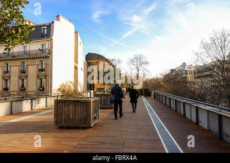 La promenade plantée, Parisian Ligne haute, parc linéaire élevé, construit au-dessus de chemins obsolètes, Paris, France Banque D'Images