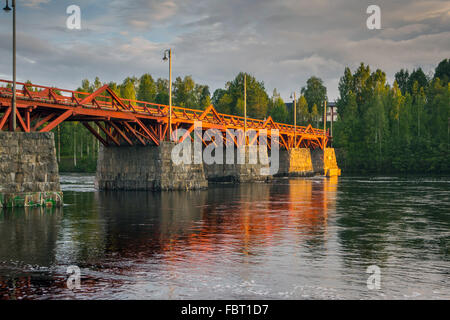 Plus vieux pont en bois en Suède, Lejonstromsbron, Figari, en Laponie suédoise Banque D'Images