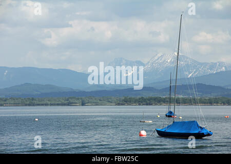 Voiliers sur le Chiemsee Banque D'Images