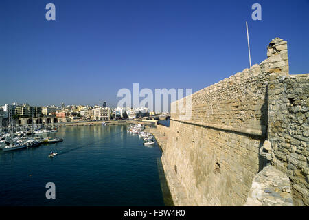 Grèce, Crète, Héraklion, château vénitien et port Banque D'Images