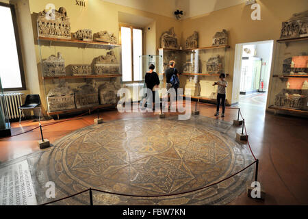 Museo Etrusco, Musée étrusque, Volterra, Toscane, Italie Banque D'Images