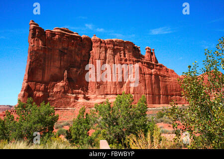 Tour de Babel dans le Palais de la formation de Tours à Arches National Park, Utah, USA. Le bâtiment de l'érosion du vent et de la pluie. Banque D'Images