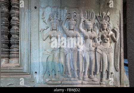 Les danseuses Apsara, bas-relief d'Angkor, au Cambodge Banque D'Images