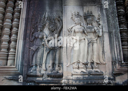 Les danseuses Apsara, bas-relief d'Angkor, au Cambodge Banque D'Images