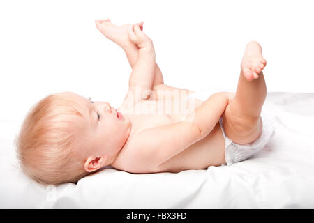 Cute infant portant sur le dos Banque D'Images