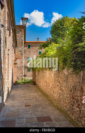 Belles rues d'une petite ville italienne en Europe Banque D'Images
