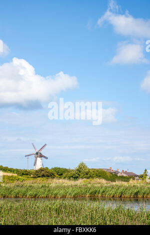 Scène rurale de Skerries Ancien moulin à vent traditionnel Banque D'Images