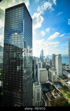 Banque de Hong Kong Skysraper avec ciel bleu Banque D'Images