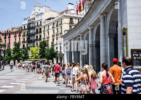 Madrid Espagne,Europe européenne,Espagnol,Centro,Plaza de Oriente,Teatro Real,rue,bâtiments,Spain157065 Banque D'Images