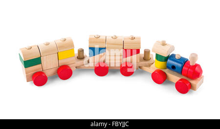 Petit train en bois avec des blocs colorés isolated over white Banque D'Images