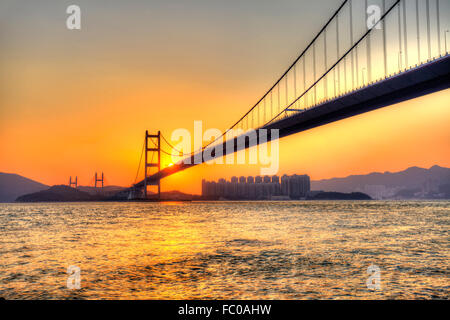 Bridge au coucher du soleil à Hong Kong Banque D'Images