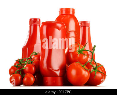 La composition avec le ketchup et les tomates fraîches. Banque D'Images
