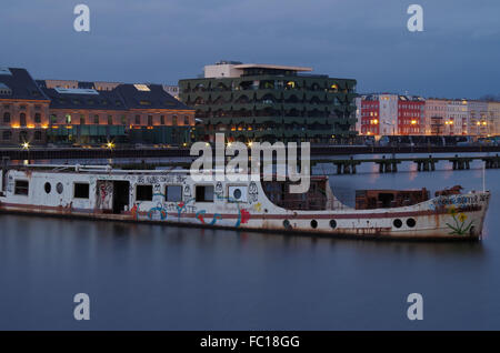 Spree à Berlin Treptow Banque D'Images