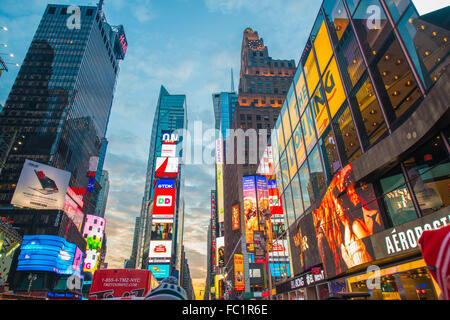 New York - le 22 décembre 2013 : Times Square le 22 décembre en France Banque D'Images