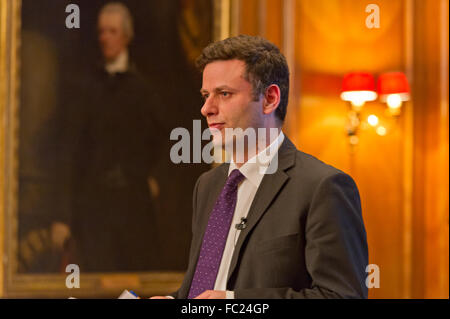 Peter Hyman, responsable pédagogique de l'école21 école gratuite de Newham, la prestation de l'éducation nationale de la fiducie de la conférence annuelle 2012. Banque D'Images