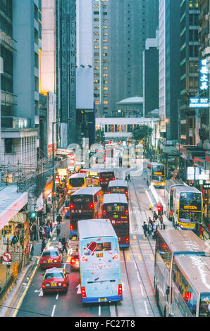 Le trafic dans le centre de hong kong Banque D'Images