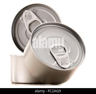 La composition avec trois canettes de métal isolated on white Banque D'Images