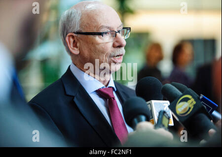 Strasbourg, Bxl, France. 20 Jan, 2016. Membre du Parlement européen (MPE) et Janusz Lewandowski tient une conférence de presse au siège du Parlement européen à Strasbourg, France le 20.01.2016 par Wiktor Dabkowski Wiktor Dabkowski/crédit : ZUMA Wire/Alamy Live News Banque D'Images