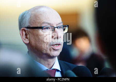 Strasbourg, Bxl, France. 20 Jan, 2016. Membre du Parlement européen (MPE) et Janusz Lewandowski tient une conférence de presse au siège du Parlement européen à Strasbourg, France le 20.01.2016 par Wiktor Dabkowski Wiktor Dabkowski/crédit : ZUMA Wire/Alamy Live News Banque D'Images