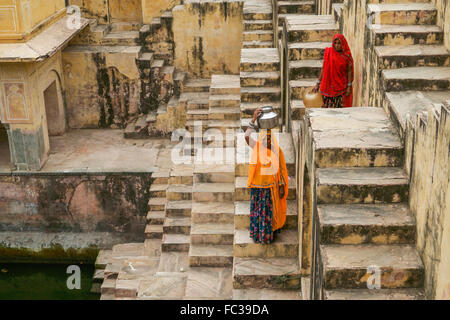 Panna Meena Ka Khud ou les cages de Chand Baori, à Jaipur, Inde. Banque D'Images