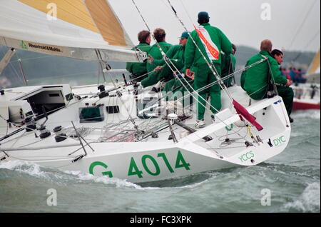 Nouvelles photos AJAX.1993. SOLENT, en Angleterre. - ADMIRAL'S CUP - PINTA DE L'ALLEMAGNE EN ACTION LORS D'UNE COURSE côtière. PHOTO:JONATHAN EASTLAND/AJAX REF:41402/10008 Banque D'Images