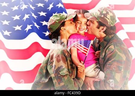 Image composite de soldats réunis avec les enfants Banque D'Images