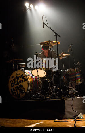 Milan Italie. 30 janvier 2012. Le groupe de rock américain The Black Keys il se produit sur la scène du music club Alcatraz pendant t Banque D'Images