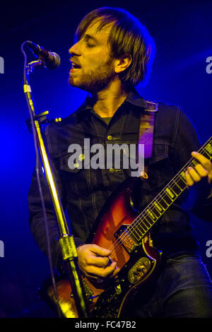 Milan Italie. 30 janvier 2012. Le groupe de rock américain The Black Keys il se produit sur la scène du music club Alcatraz pendant t Banque D'Images