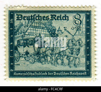 GOMEL BELARUS,- Janvier 2016 : timbre imprimé en Allemagne montre image de l'entraîneur allemand, vers 1942. Banque D'Images