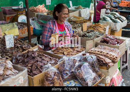 La rue du marché, Ko Ratanakosin, Bangkok, Thailande, Asie Banque D'Images