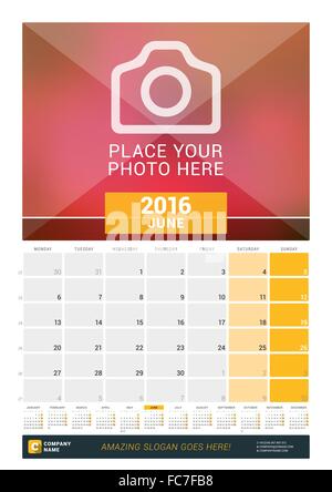 En juin 2016. Calendrier mensuel mural pour l'année 2016. Modèle d'impression vecteur Conception avec place pour la photo et de l'année calendrier. Semaine commence Illustration de Vecteur