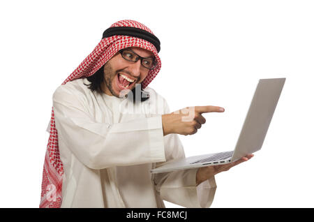 L'homme arabe avec ordinateur portable isolé sur fond blanc Banque D'Images