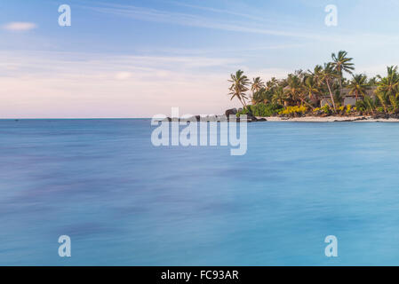 Muri Lagoon sunrise, Rarotonga, îles Cook, du Pacifique Sud, du Pacifique Banque D'Images