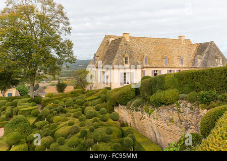 Jardin topiaire à Marqueyssac Château et Jardins, Vezac, Dordogne, France Banque D'Images