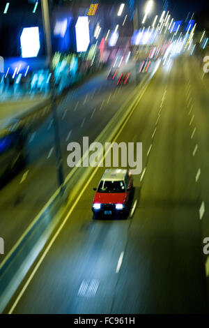 Taxi la nuit, Hong Kong, Chine, Asie Banque D'Images