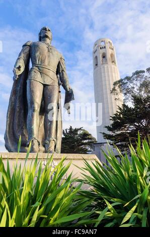 La Coit Tower, alias le Lillian Coit Memorial Tower sur Telegraph Hill de San Francisco, California, United States of Am Banque D'Images