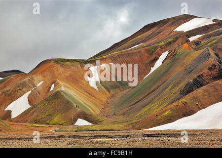 Lisse en Islande montagnes colorées Banque D'Images