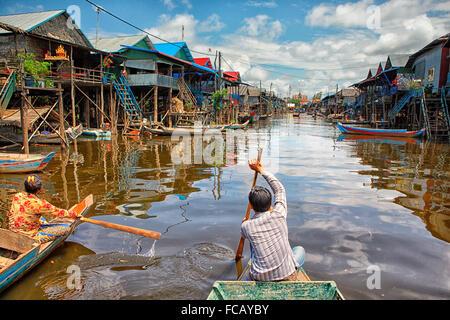 Village flottant de Tonle Sap Banque D'Images