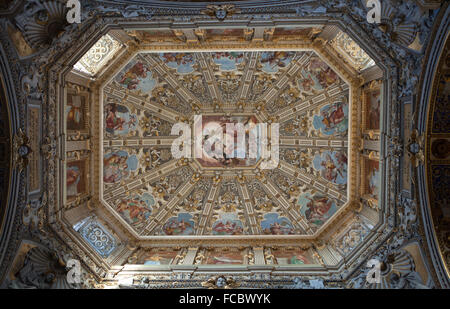 Coupole de la Basilique de Santa Maria Maggiore à Bergame, Lombardie, Italie. Banque D'Images