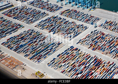 Pays-bas, Rotterdam, Port, Maasvlakte II, deux conteneurs, stockage. Aerial Banque D'Images