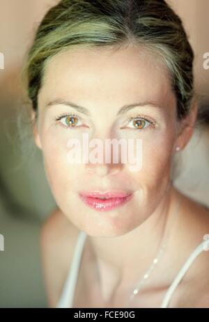 Femme souriante Banque D'Images