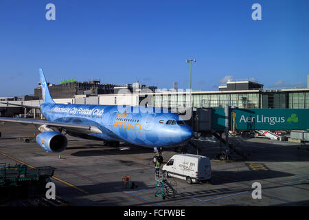 La compagnie aérienne etihad air avion l'aéroport de Dublin Banque D'Images