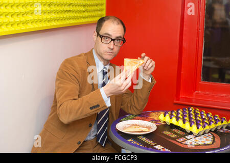 Cadbury Creme Egg café, d'un lieu de vente de divers creme egg plats à thème, Soho, London, England, UK Banque D'Images