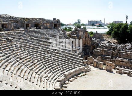 Théâtre grec antique dans la ville antique de Myra, région d'Antalya, Turquie Banque D'Images