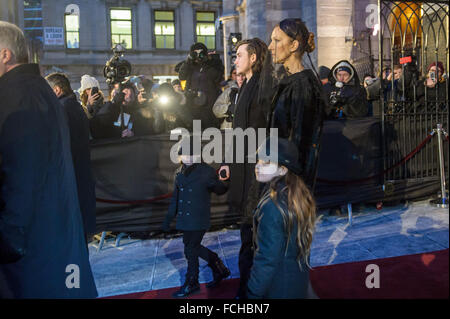 Céline Dion à son mari René Angélil que l'enterrement a été célébré à l'ancienne basilique Notre-Dame de Montréal le 22 janvier 2016. Credit : Chantal Lévesque/ZUMA/Alamy Fil Live News Banque D'Images