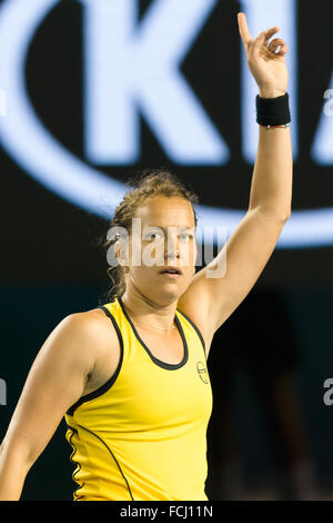 Melbourne, Australie. 23 Jan, 2016. Barbora Strycova de République tchèque célèbre sa victoire dans un 3ème match contre Garbine Muguruza de l'Espagne au jour 6 de l'Australian Open 2016 Tournoi de tennis du Grand Chelem à Melbourne Park, Melbourne, Australie. Barbora Strycova a gagné 6362. Bas Sydney/Cal Sport Media/Alamy Live News Banque D'Images